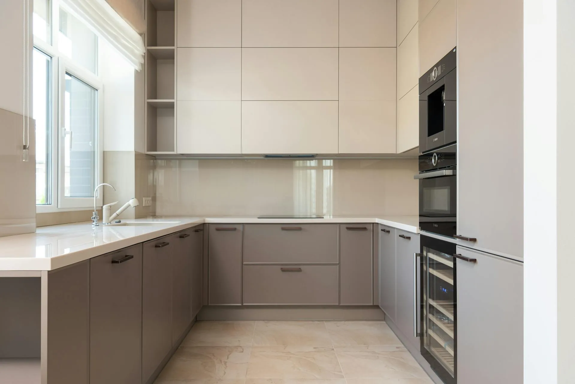 U-shaped kitchen interior design by FurnoSpace™